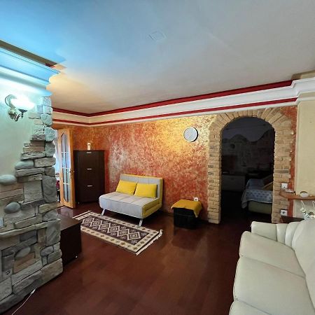 Apartament Central Targu Neamt Exterior foto